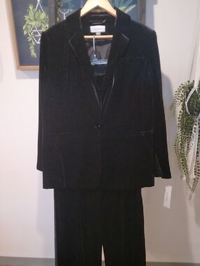 Women's Calvin Klein Whitney Valvet Pant Suit Set